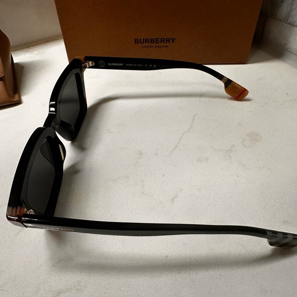 Burberry Tortoise Shell Sunglasses - Picture 5 of 12